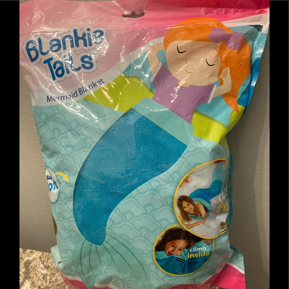 Brand New Blankie Tales Mermaid Blanket